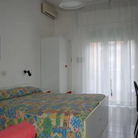 Wally Hotel